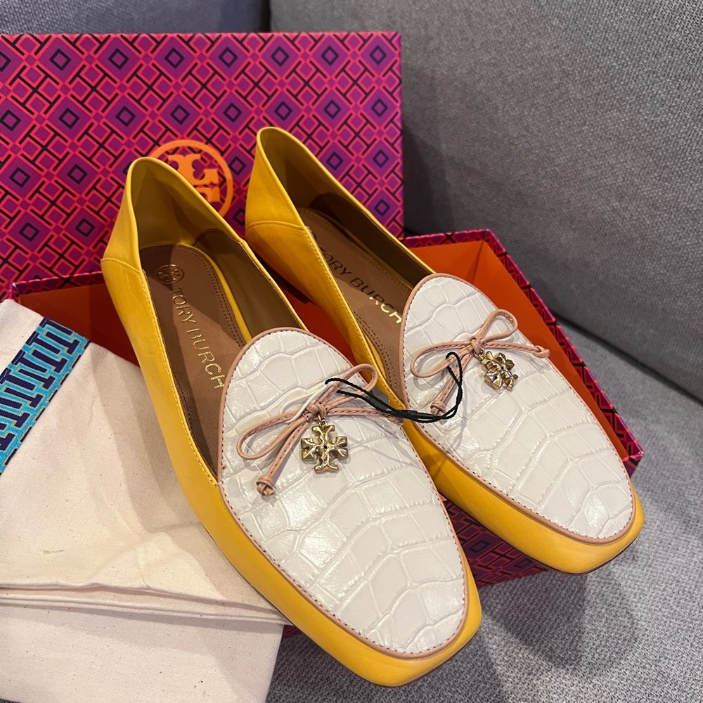 NEW Tory Burch Yellow & Cream Two Tone Bow Charm Loafers